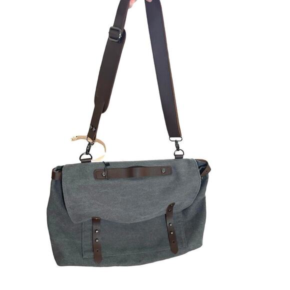 NWT Greg Norman The Refined Traveler Canvas Laptop/Messenger Bag Gray OS - Picture 2 of 7